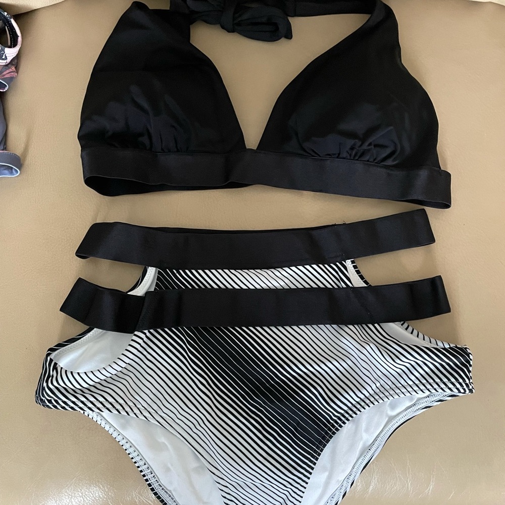XS high waisted bottoms, M top VS bikini